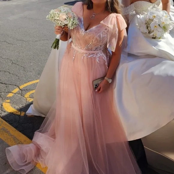 MNM Couture gown - Picture 2 of 2